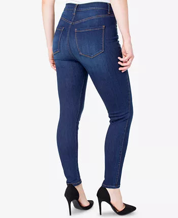 Celebrity Pink Curvy High Rise Skinny Jeans